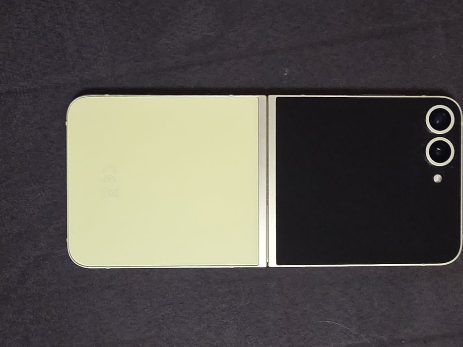 Samsung z flip 6 12 RAM/256 GB