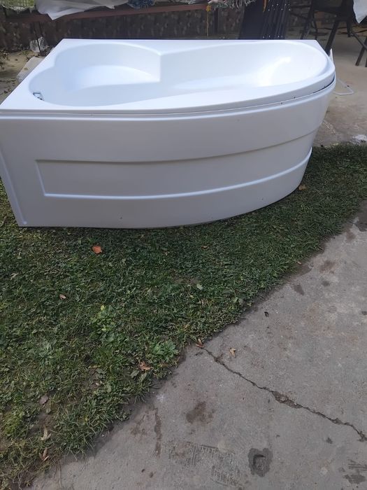 Cade fibra aproape noua