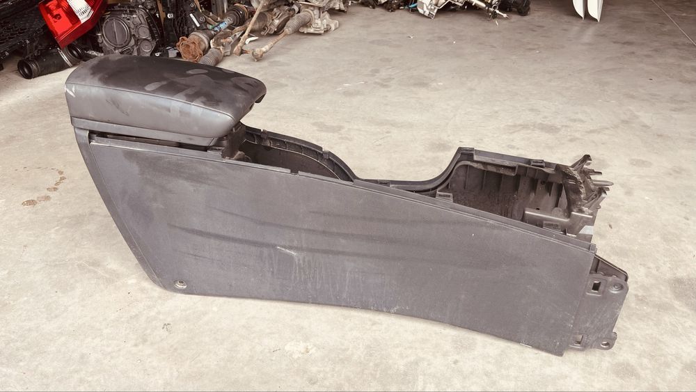 Средна конзола Nissan Qashqai 2007-2013