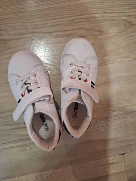 Детски кецове бели