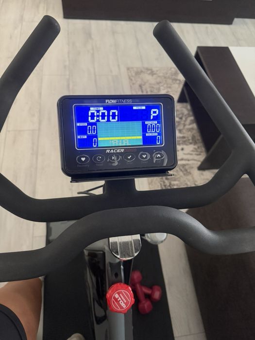 Спин байк Flow Fitness Racer DSB600i с магнитно натоварване