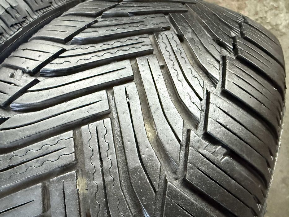 2x Anvelope iarna 215/65 R16 - Michelin Alpin 6