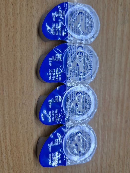 Продам линзы для глаз Alcon