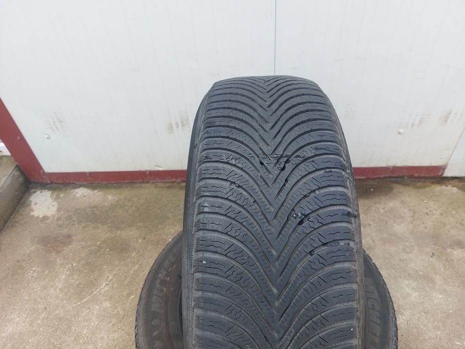 100 lei bucata! Doua anvelope M+S/IARNA 215 65 16 Michelin