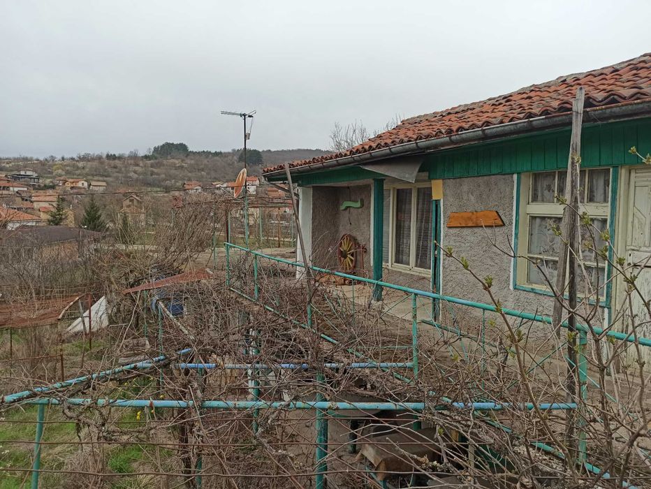 Продава се Къща в с. Средногорово, Област Стара Загора - 100 кв.м за 357 €/кв.м - Снимка #2