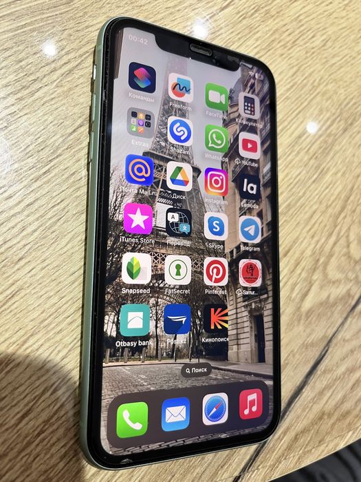 iPhone 11 128Gb                     .