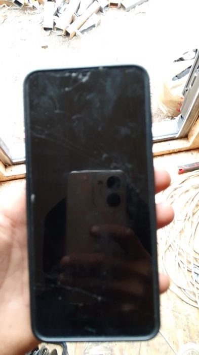 Продам телефон Самсунг а05