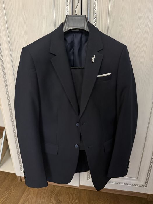 Кастюм темно синий