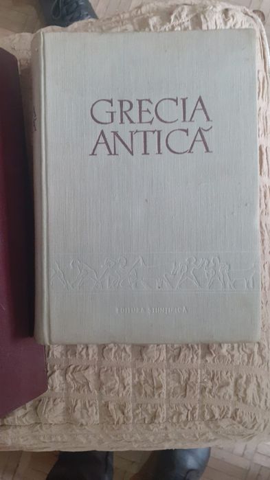 Vând cărți de arhivă