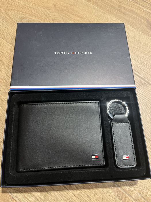 Set Portmoneu si butoni Tommy Hilfiger