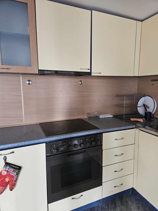 Дава се под наем Двустаен апартамент в София, Хладилника - 80 кв.м за 597.21 € - Снимка #1