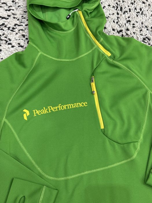 Мъжки суитшърт PEAK PERFORMANCE . Размер S