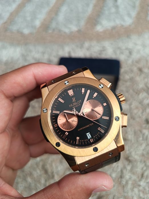 Продам  часы Hublot