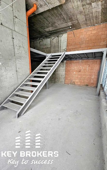 Дава се под наем Офис в Бургас, Славейков - 93 кв.м за 1122 € - Снимка #2