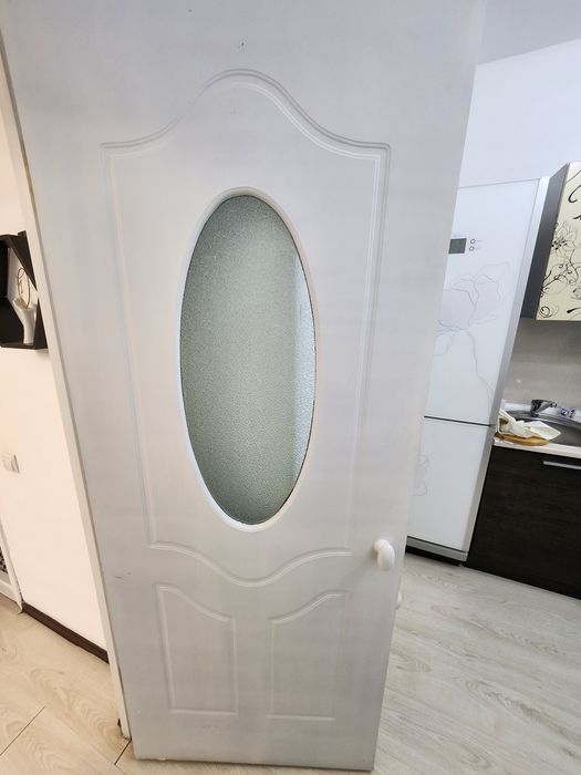 Продам двери межкомнатные