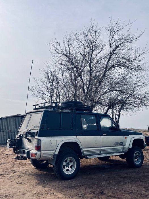 Nissan Patrol 1993 года