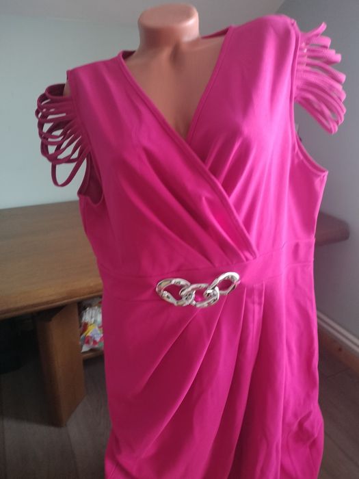 Vând Rochiță Dama