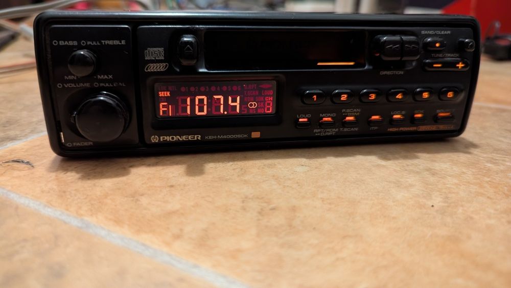 Radio casetofon Pioneer KRH-M4000SDK