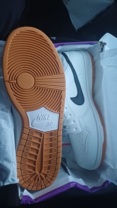 Красовки Nike белые