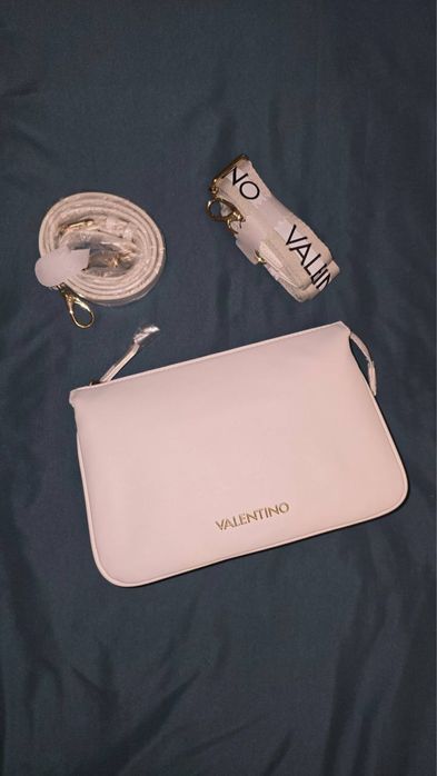 Белая сумка Valentino