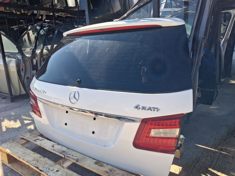 Врата Багажник Mercedes W212 Комби
