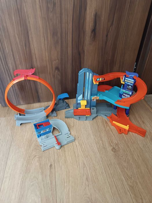 Писти Hot Wheels