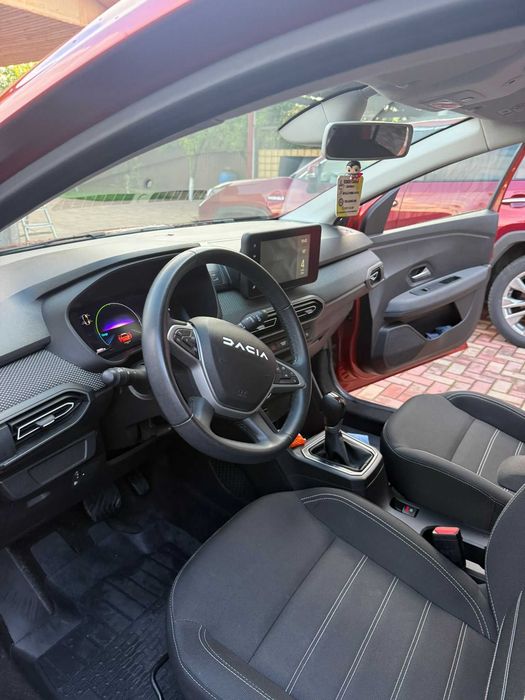 Dacia Jogger 1.6 Hybrid Cutie Automata
