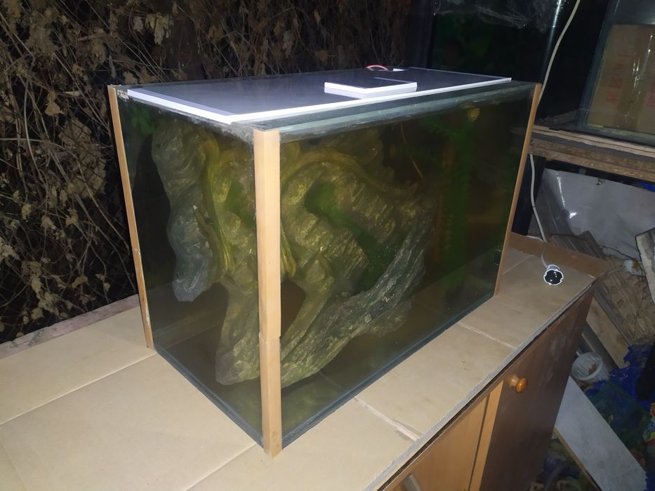 Аквариум 73л + бонусы и рыбки.