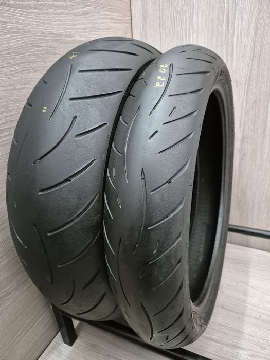 Set anvelope moto 120 70 17 cu 180 55 17 Metzeler roadtec Z8