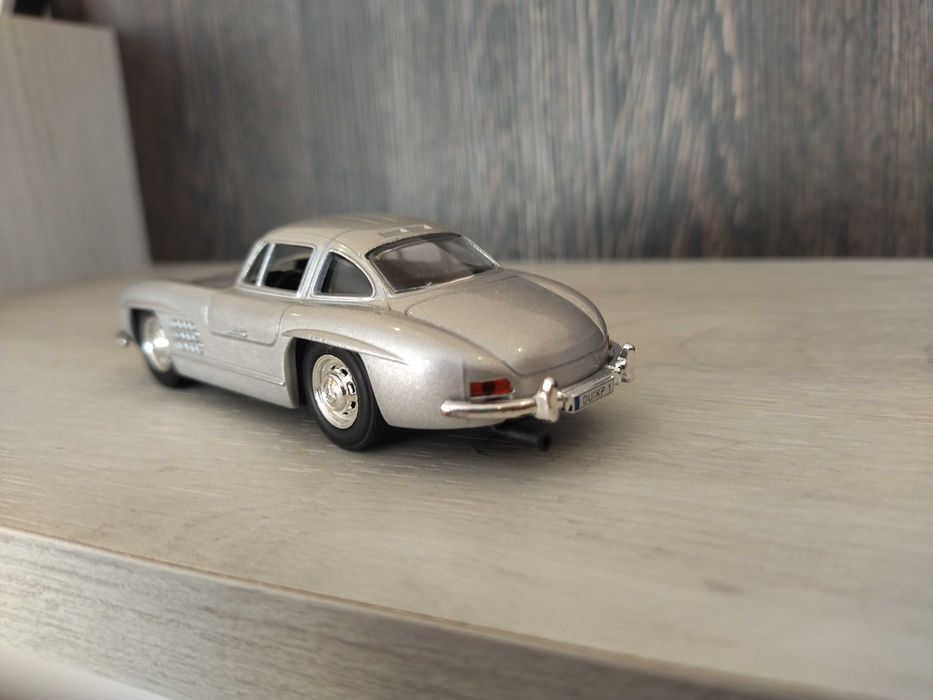 Метална количка Mercedes- Benz 300 SL !!!