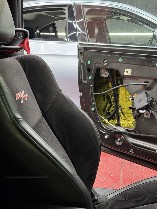 Servicii de Insonorizare Auto Complete Premium! Insonorizari Auto