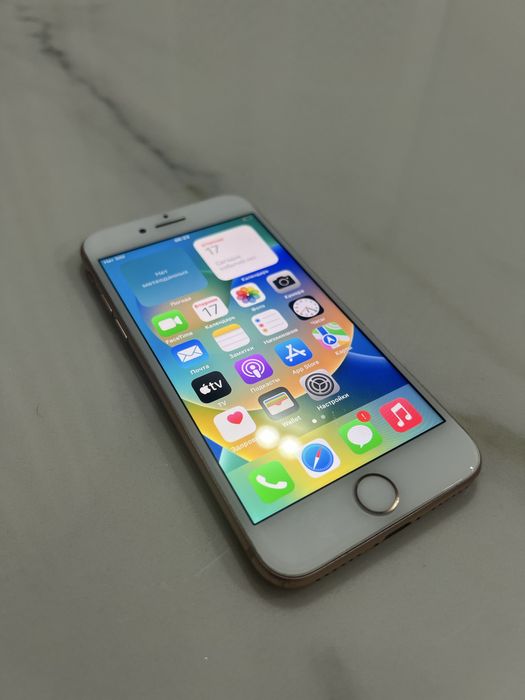 Продаетса iPhone 8 в идеальном состаянии