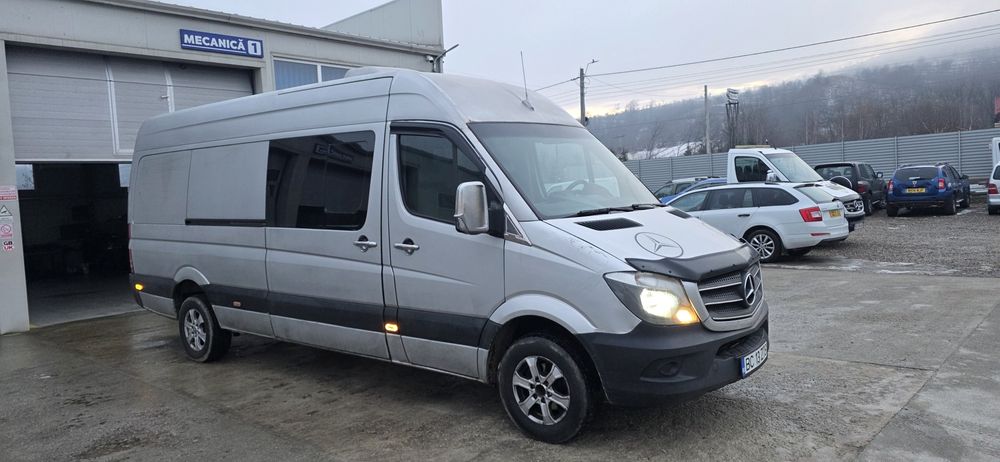 Mercedes Benz sprinter  autoturism 8+1 locuri an 2011 VARIANTE +/- dif.