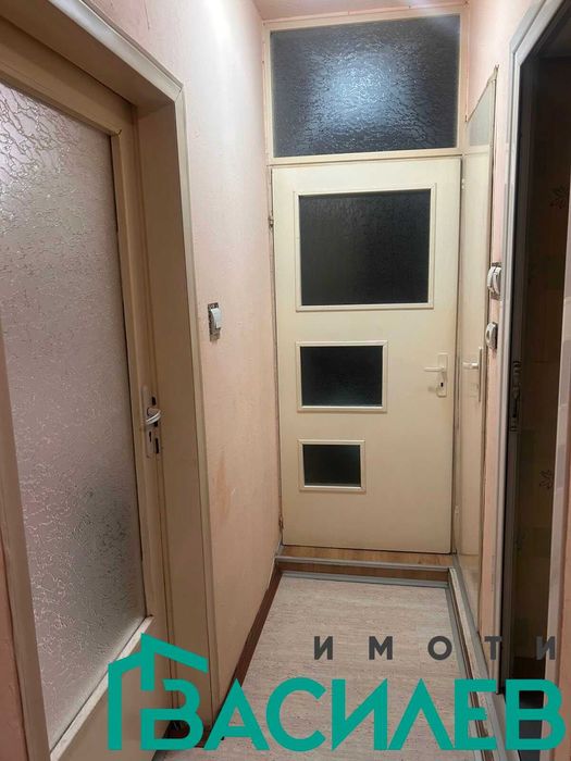 Продава 3-СТАЕН град София, Връбница 1