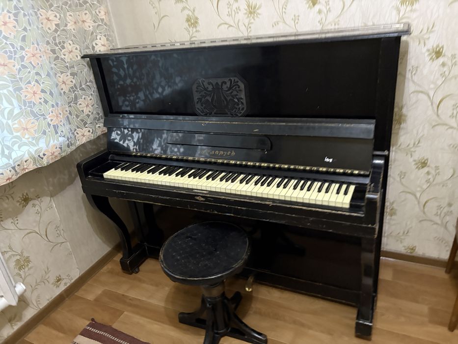 Продам Рояль Беларусь