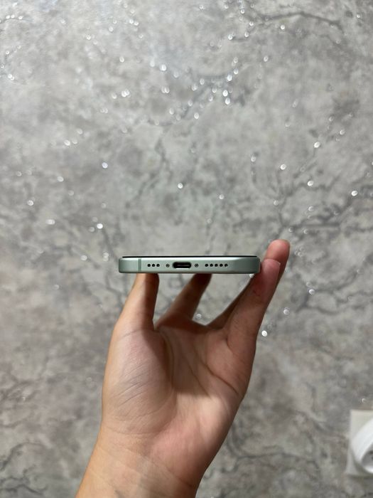 Продам или обменяю Iphone 15