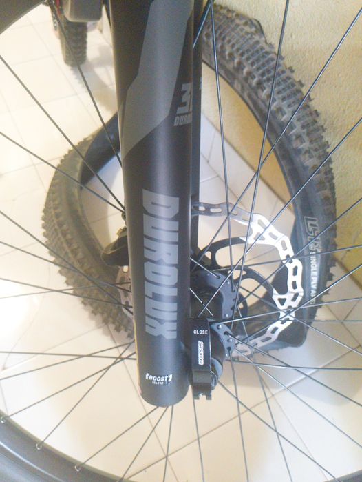 Vând furca MTB Sr Suntour durolux 38 29
