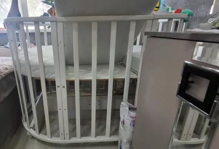 Продам детскую кроватку