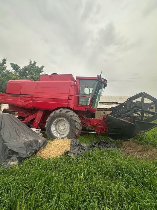 Комбайн Сотилади 8 000$ келишилади