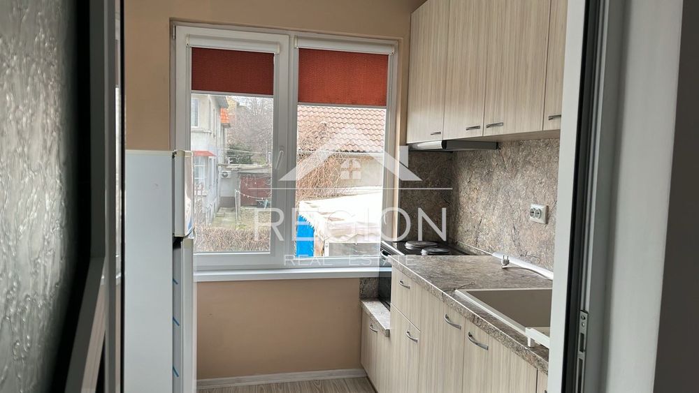 Дава се под наем Етаж от къща в Варна, Цветен квартал - 65 кв.м за 433.5 € - Снимка #2