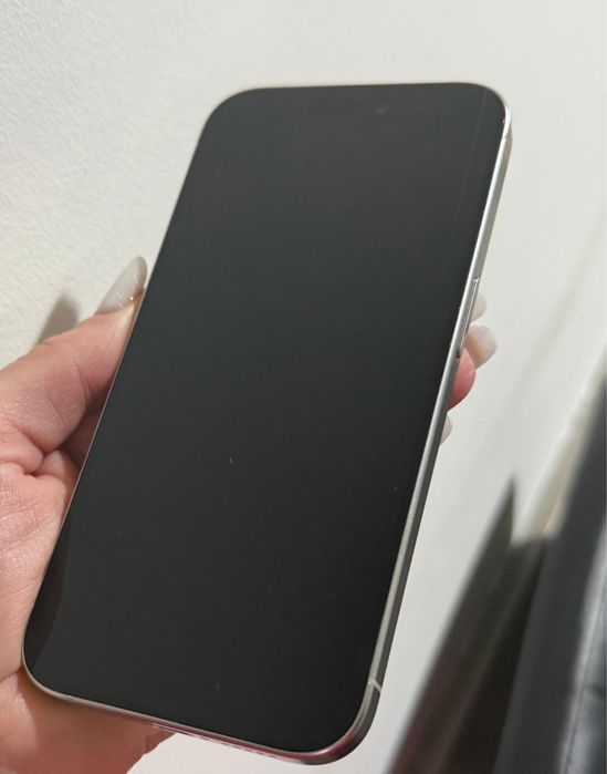 Iphone 15 pro alb 256 GB