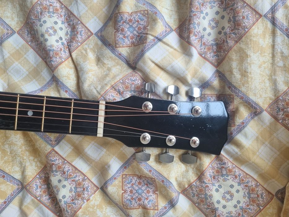 Акустична китара пълен комплект