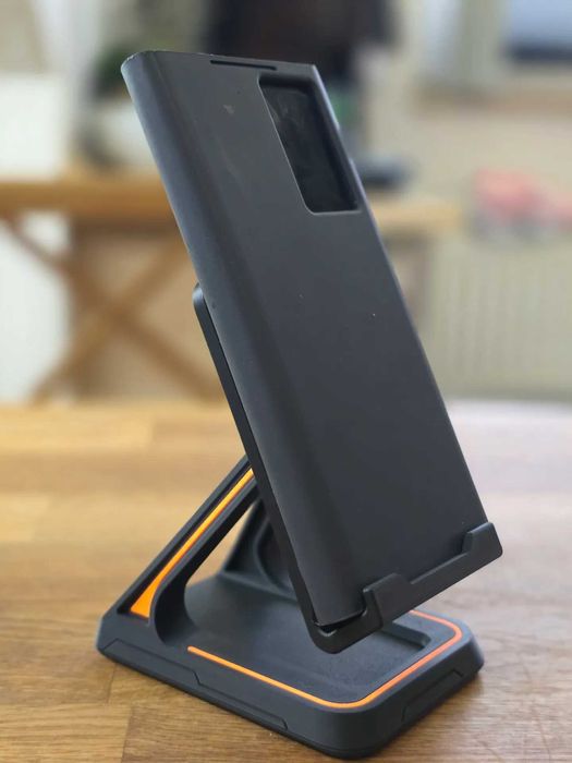 Стойка за Телефон с футуристичен дизайн (3D принт)