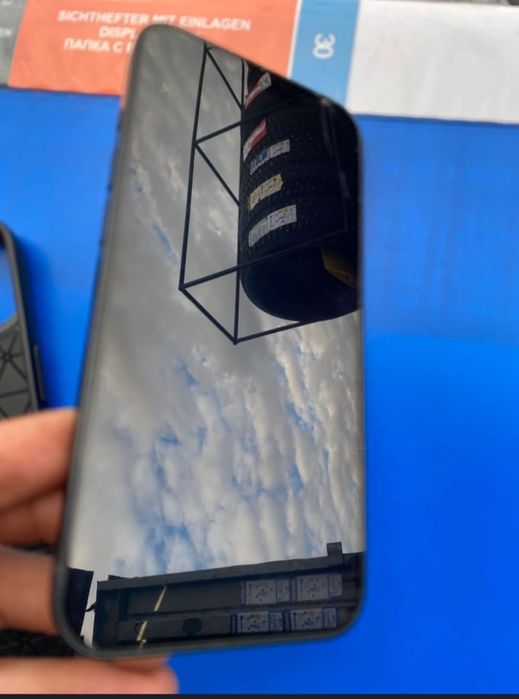 Продам iPhone 14