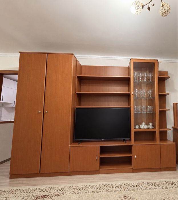 Продам стенку-шкаф в зал, самовывоз сегодня!