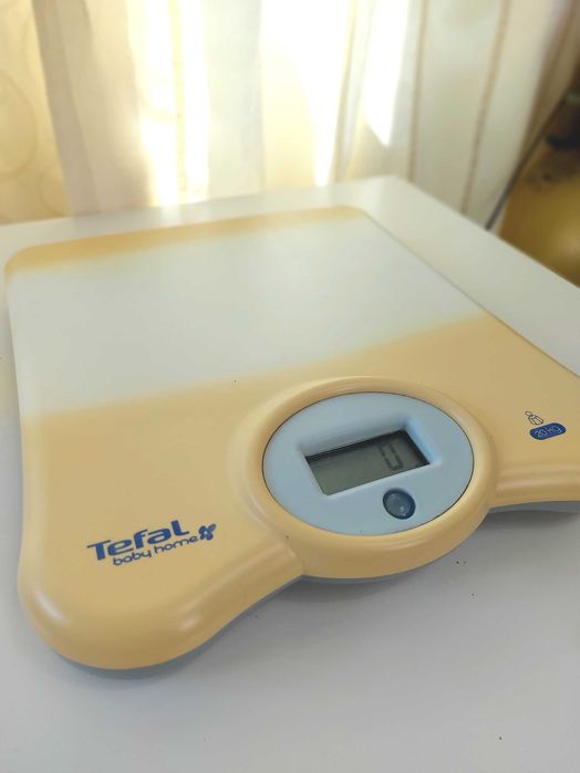 Бебешка/детска везна Tefal до 20 кг - мултифункционална