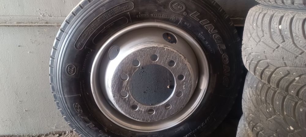 Продам колесо для грузовых авто.