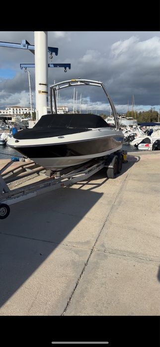 Bayliner 175 GT bowrider 135 hp 2015 gata de apa