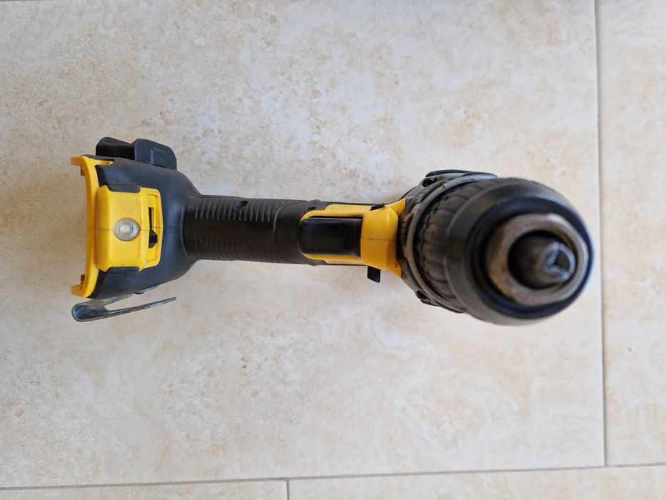 Dewalt DCD 791 - masina de gaurit si insurubat