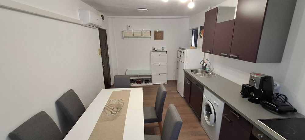 Apartament recent renovat de vanzare in Cotu Mic lângă pasarelă